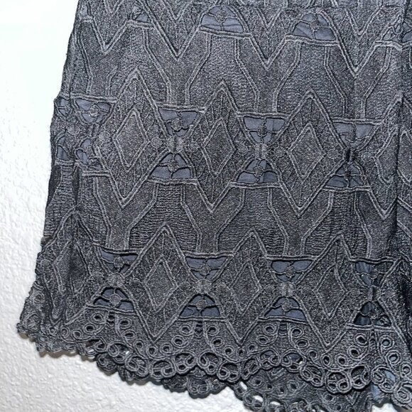 MAJE Black Heavy Lace Dress Shorts - Zip Front - Fully Lined - EU Size 38 = US 6 - Picture 4 of 11